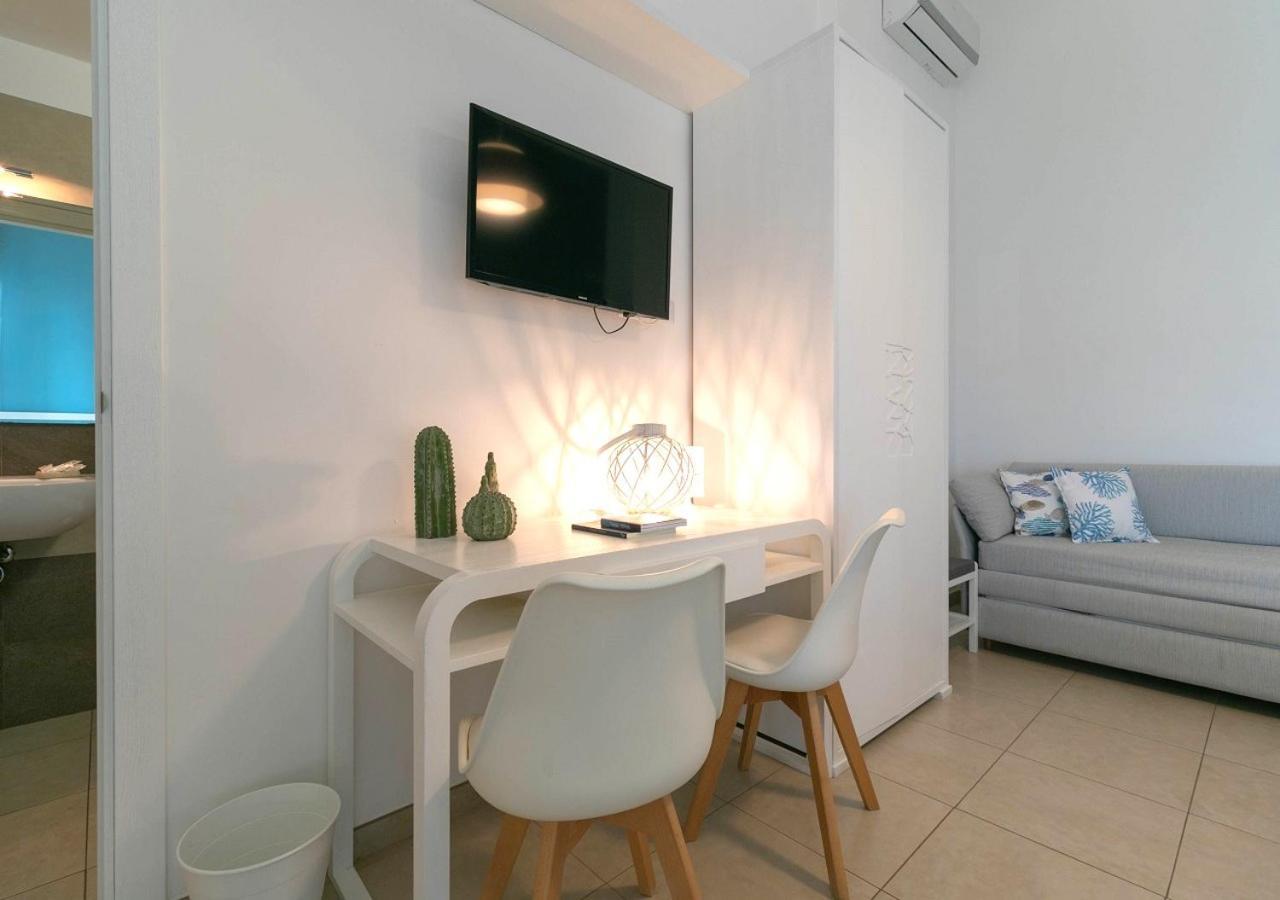 Fronte Mare Rooms By Salentolimit Porto Cesareo Eksteriør billede