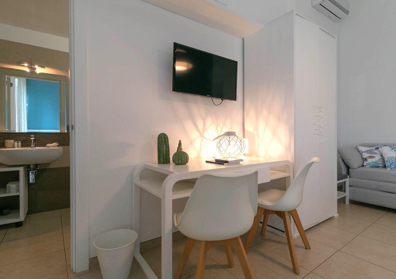 Fronte Mare Rooms By Salentolimit Porto Cesareo Eksteriør billede