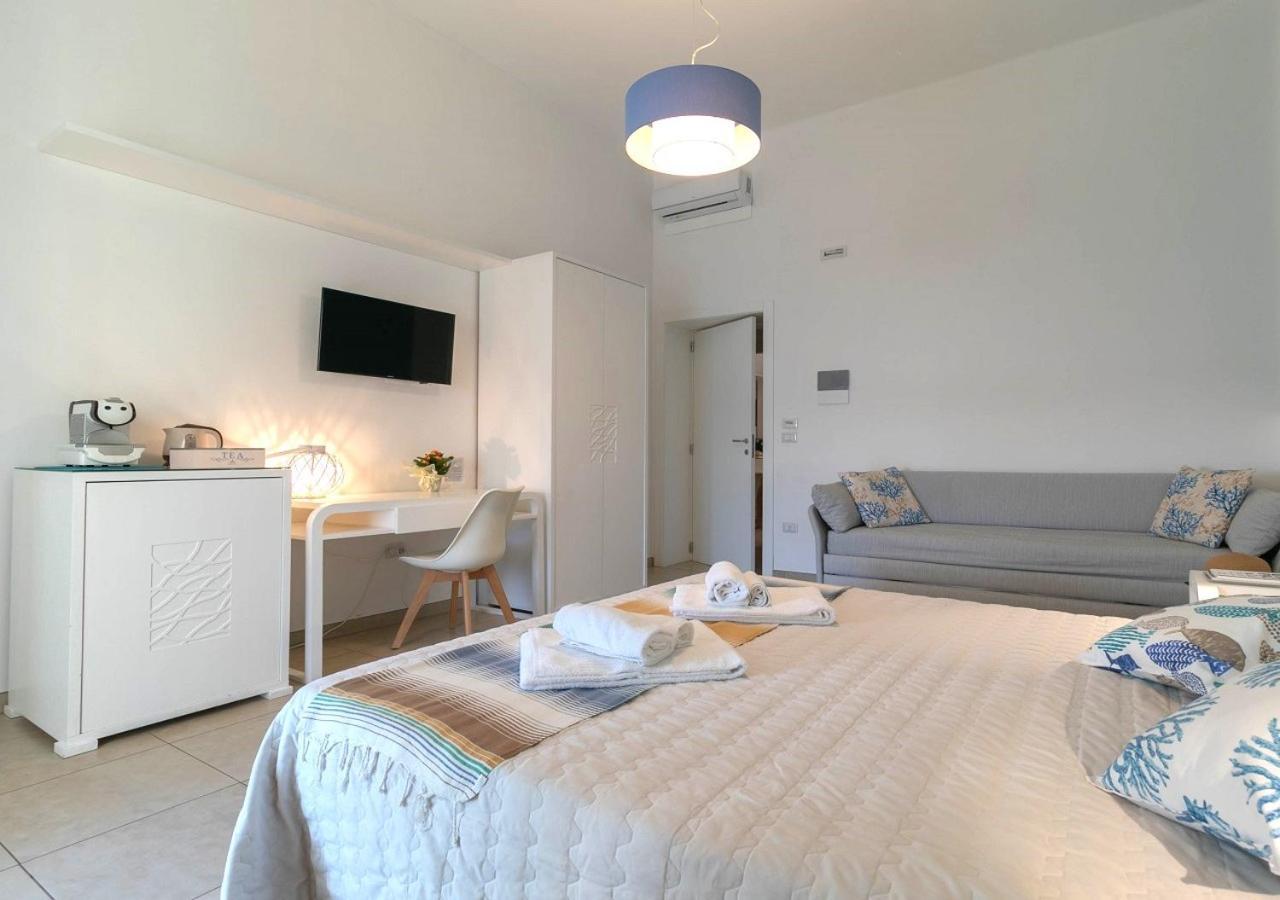 Fronte Mare Rooms By Salentolimit Porto Cesareo Eksteriør billede